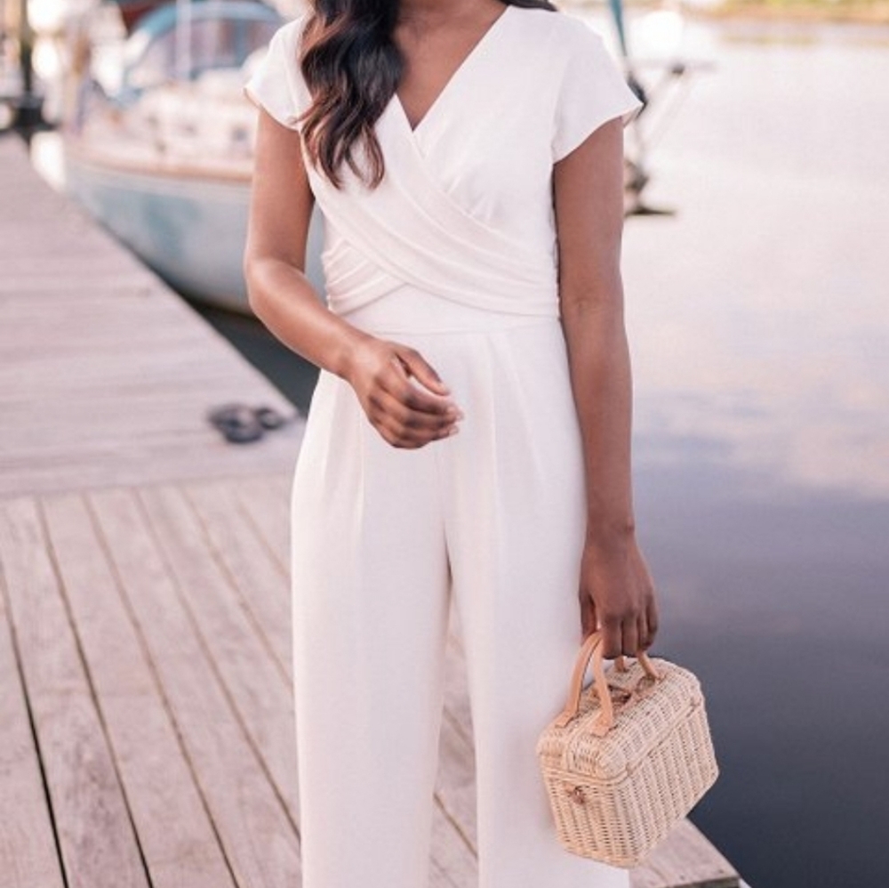 GAL MEETS GLAM WHITE JUMPSUIT NWT❣ - Picture 5 of 7